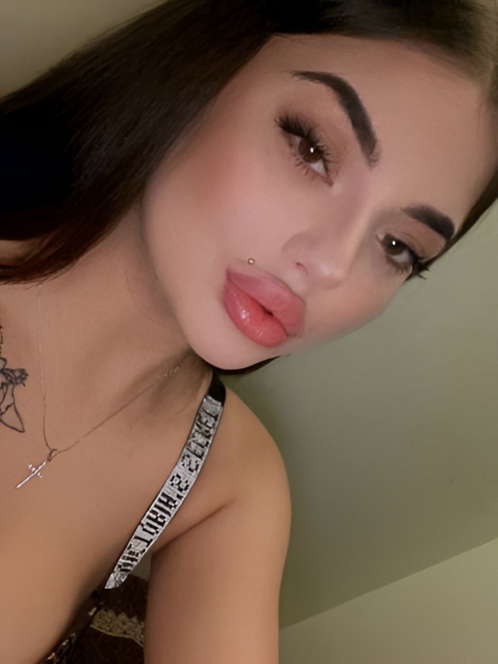 Рената привлекальеная девушка из Мангуша цена от 10000 руб