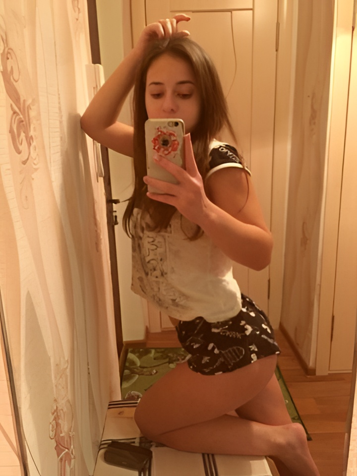 Индивидуалка Юна, доступна для личного знакомства от 10000 руб