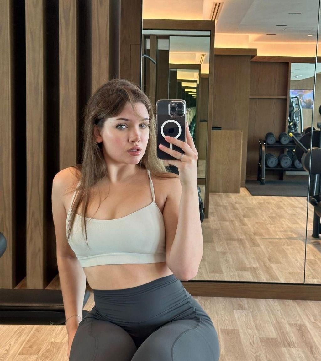 Катька привлекальеная девушка из Мангуша цена от 6000 руб