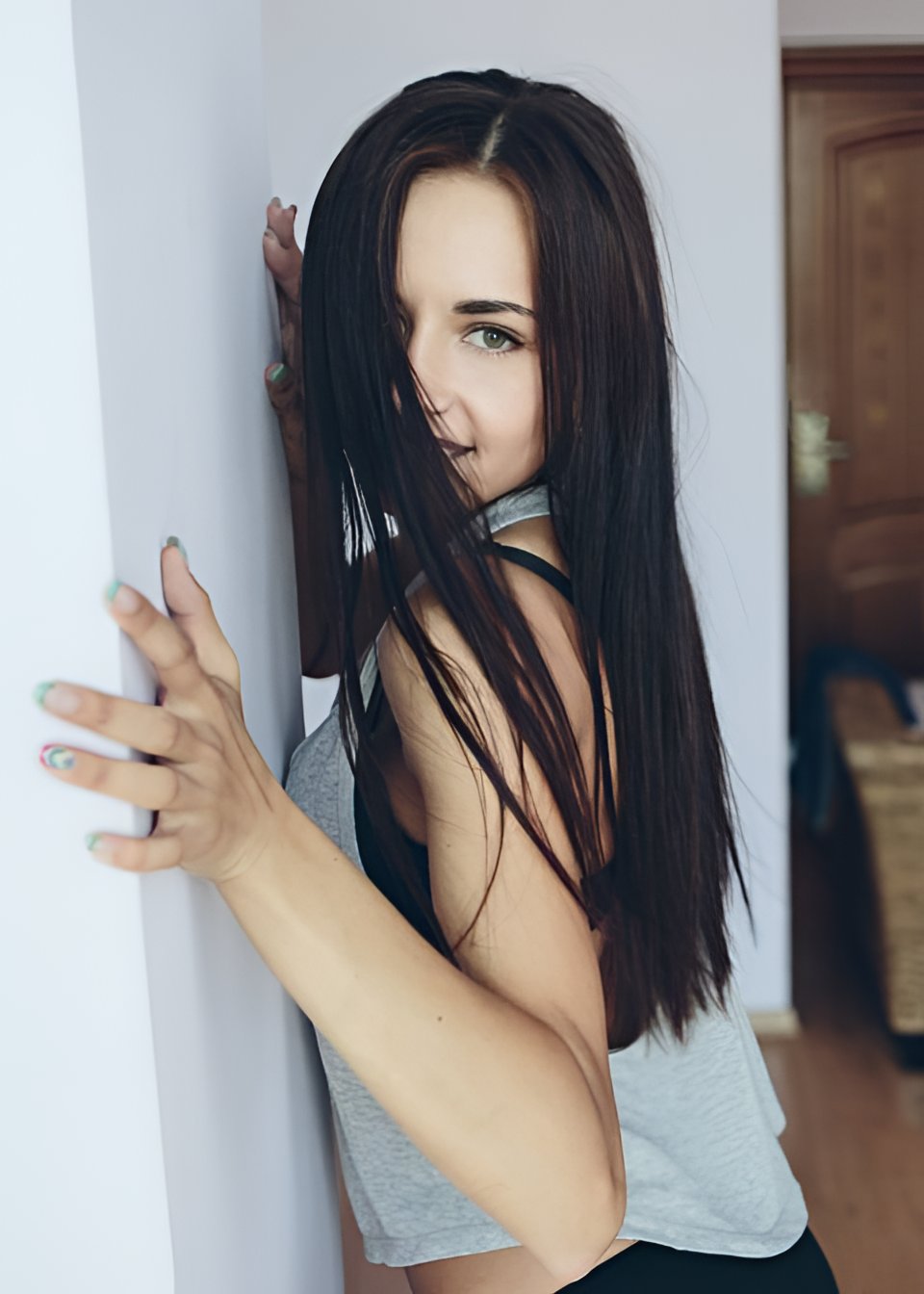 Аня привлекальеная девушка из Мангуша цена от 10000 руб