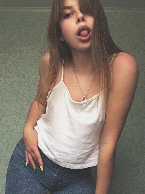 Клара привлекательная девушка из Мангуша цена от 3500 руб