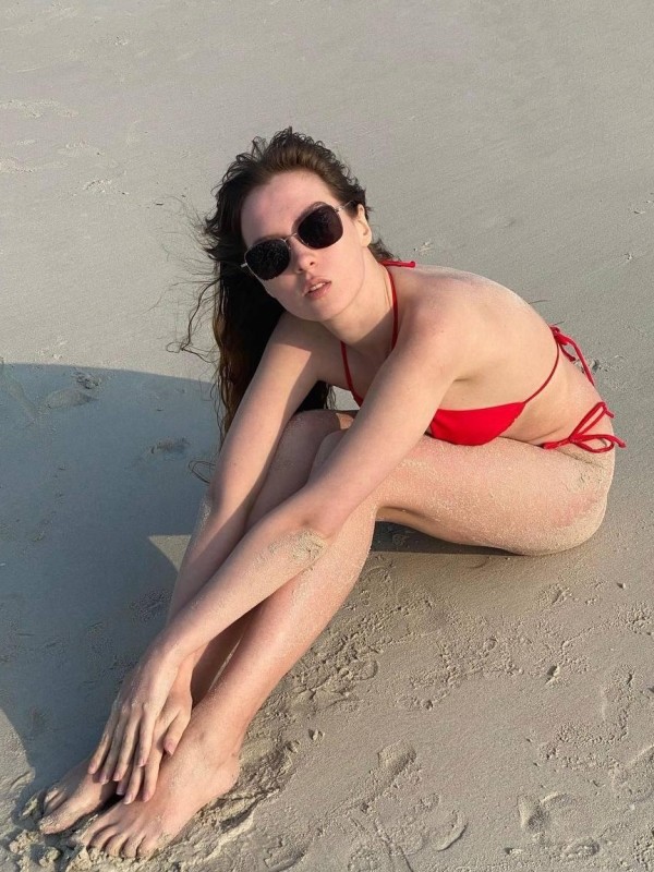 Оля привлекательная девушка из Мангуша цена от 7000 руб