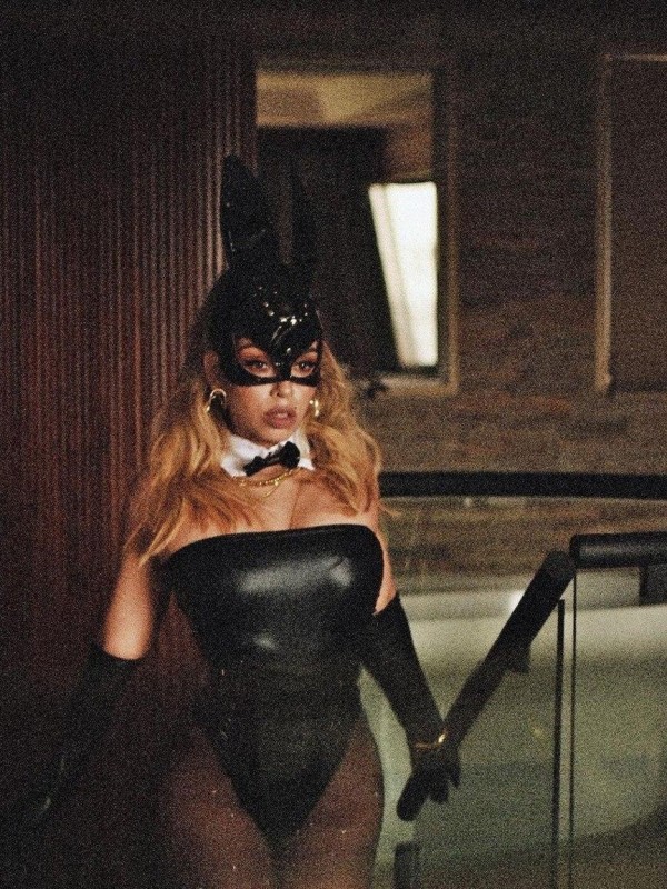 Юлия привлекательная девушка из Мангуша цена от 5000 руб