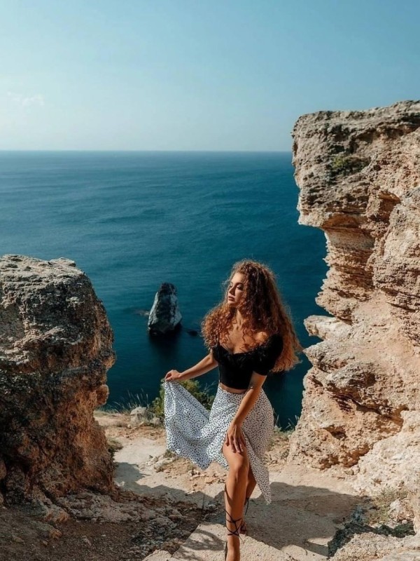 Ава привлекательная девушка из Мангуша цена от 5000 руб